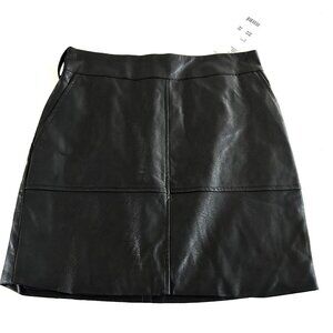 NWT Urban Outfitters Mini Skirt Faux Leather Lined Black Back Zip Pockets Size S